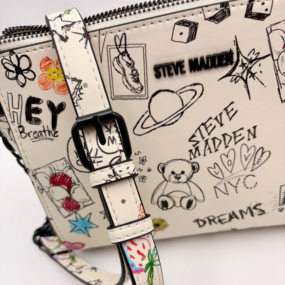 Steve Madden Graffiti Print BLEXI Crossbody Bag White Black Chain Strap Top Zip - Picture 11 of 12